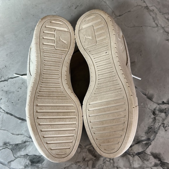 PUMA Off-White Sneakers - Picture 5 of 8